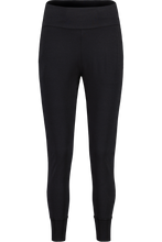 Laden Sie das Bild in den Galerie-Viewer, AnandaM. Yoga Pants deep black Maloja