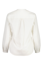 Laden Sie das Bild in den Galerie-Viewer, StreicheckM. Organic Hemp Shirt natural Maloja