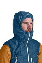 Laden Sie das Bild in den Galerie-Viewer, Swisswool Piz Boè Vest M – Ortovox