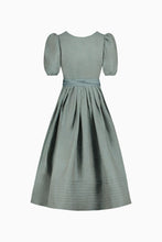 Laden Sie das Bild in den Galerie-Viewer, LinaB