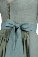 Laden Sie das Bild in den Galerie-Viewer, LinaB