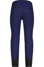 Laden Sie das Bild in den Galerie-Viewer, SangayM.