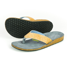 Laden Sie das Bild in den Galerie-Viewer, Gnom Mikrofaser/Kork Schuhe Doghammer bei Sport Raith