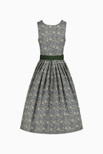 Laden Sie das Bild in den Galerie-Viewer, Dirndl Monika