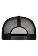 Laden Sie das Bild in den Galerie-Viewer, BoneggM. Trucker Cap deep black Maloja
