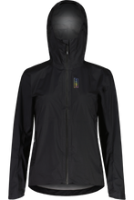 Laden Sie das Bild in den Galerie-Viewer, RegenspitzM. Superlight Rain Jacket deep black Maloja
