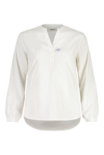 Laden Sie das Bild in den Galerie-Viewer, StreicheckM. Organic Hemp Shirt natural Maloja
