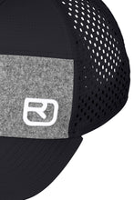 Laden Sie das Bild in den Galerie-Viewer, Logo Air Trucker Cap – Ortovox

