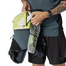 Laden Sie das Bild in den Galerie-Viewer, Dynafit Ultra 12 Running Vest Unisex
