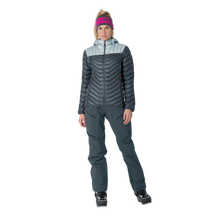 Laden Sie das Bild in den Galerie-Viewer, Dynafit Ridge Ultralight Down Jacket Damen
